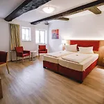 Stadt Kassel 3* リンテルン